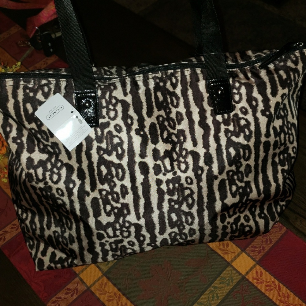 New Coach Getaway Ocelot Print Weekender - Picture 6 of 8